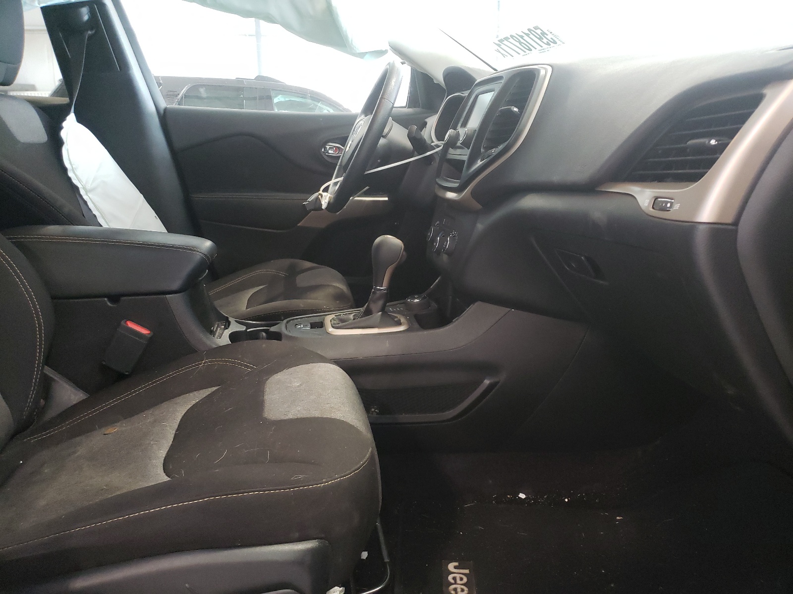 Photo 17 from auction – 2017 JEEP CHEROKEE S with VIN 1C4PJMAB2HW611319