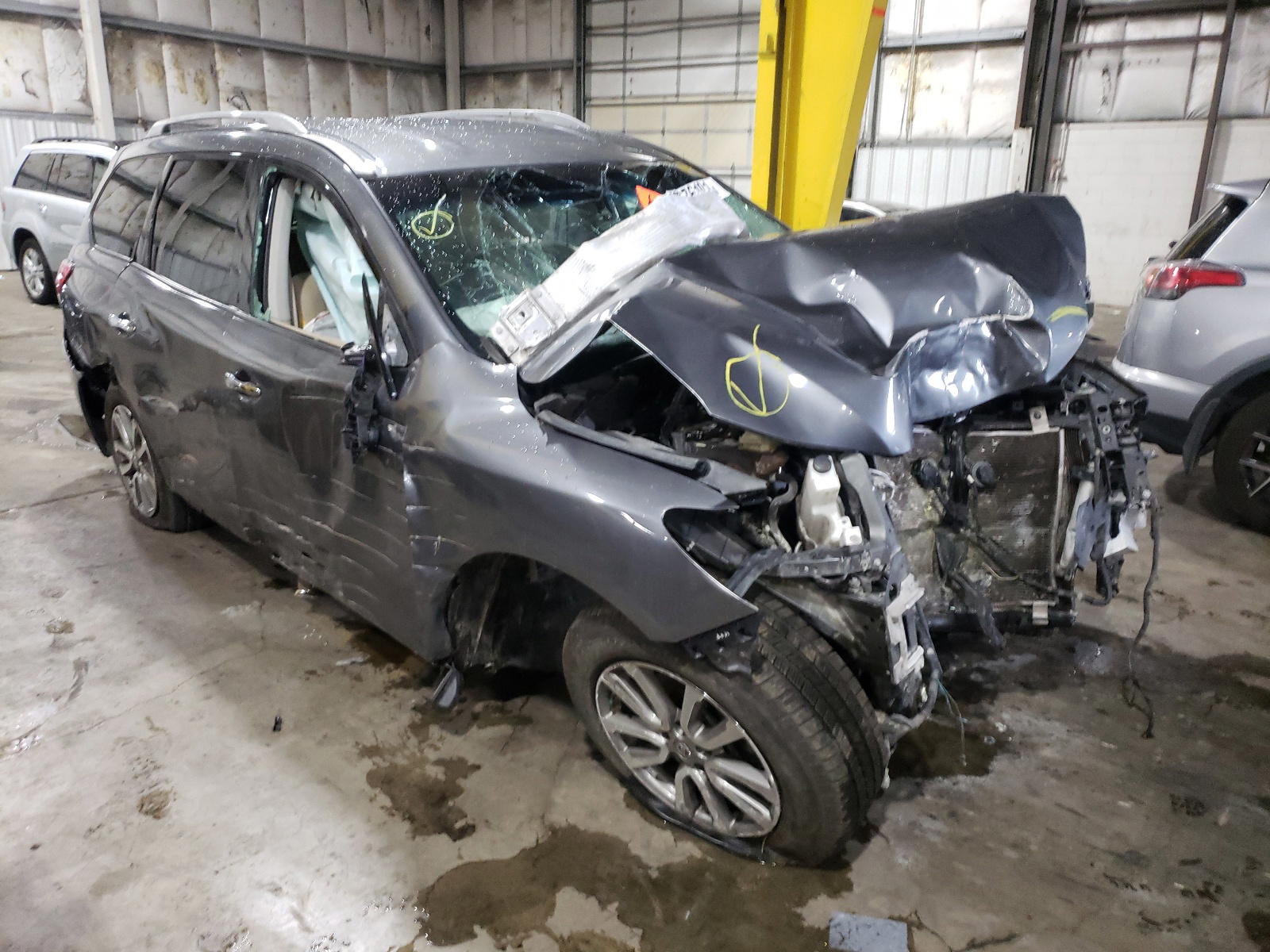 NISSAN PATHFINDER 2015 with VIN 5N1AR2MM4FC636328 - Photo from auction