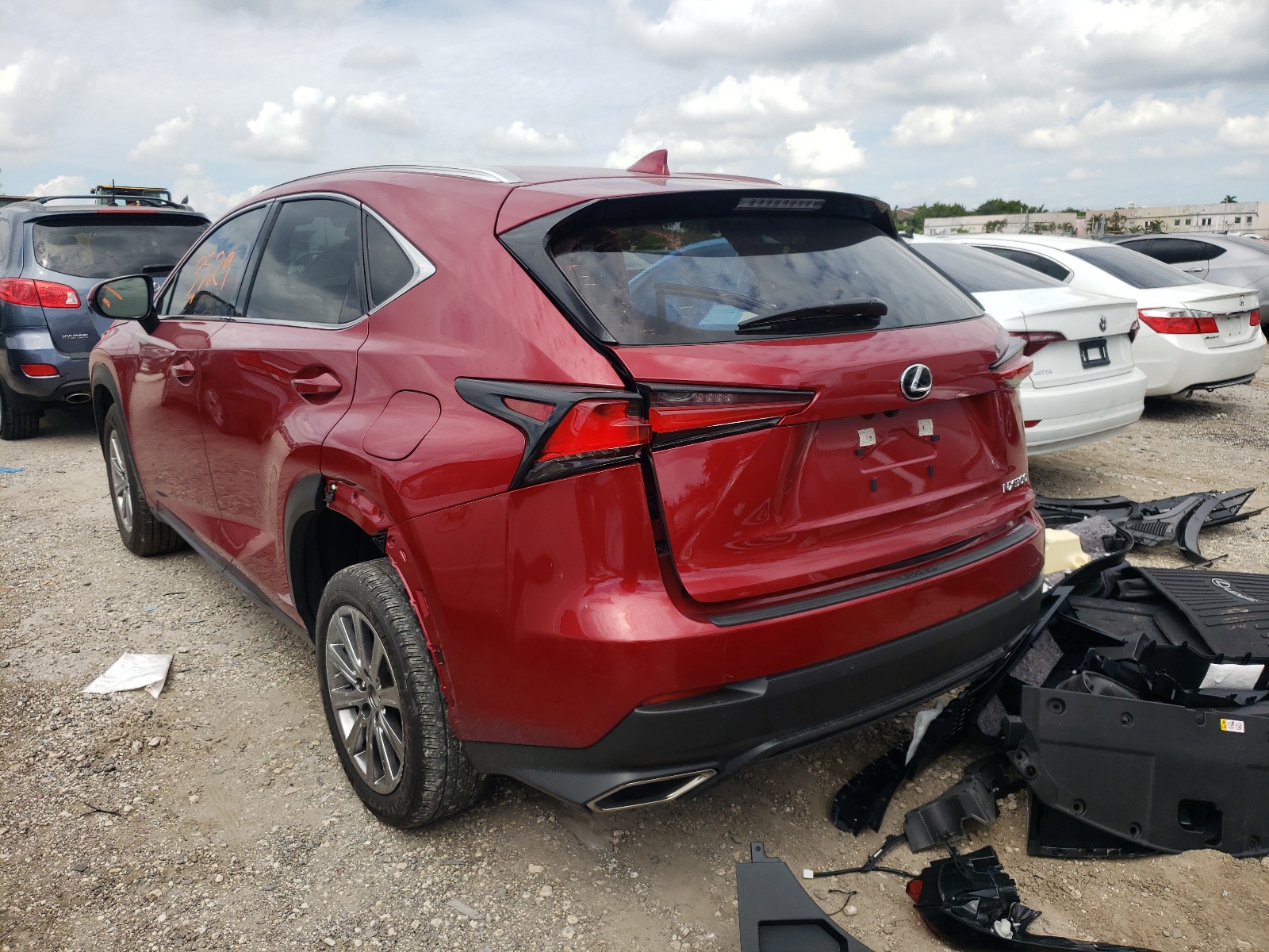 Photo 3 from auction – 2021 LEXUS NX 300 BAS with VIN JTJDARBZ8M5030559