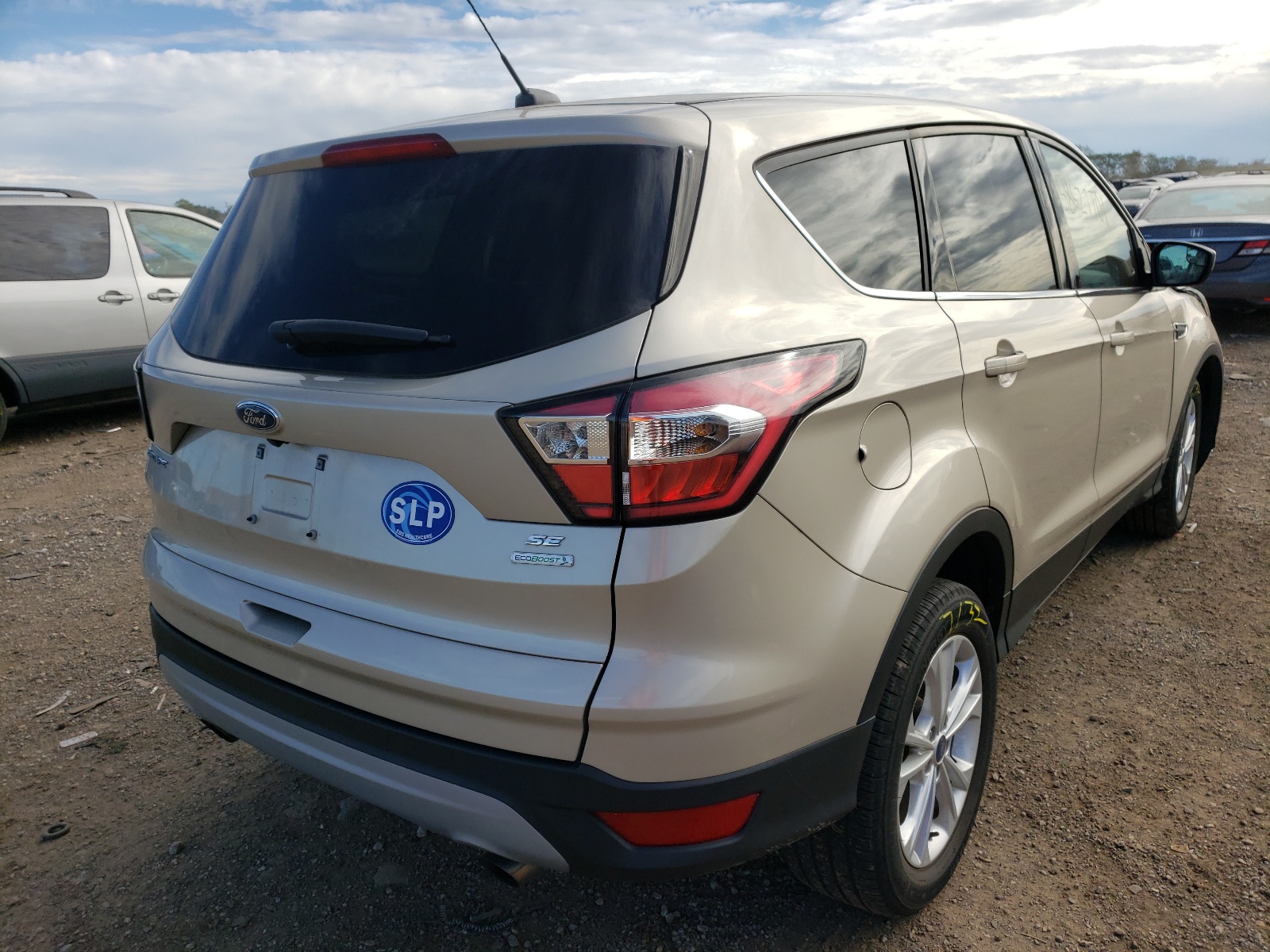 Photo 4 from auction – 2017 FORD ESCAPE SE with VIN 1FMCU0GD8HUE53230