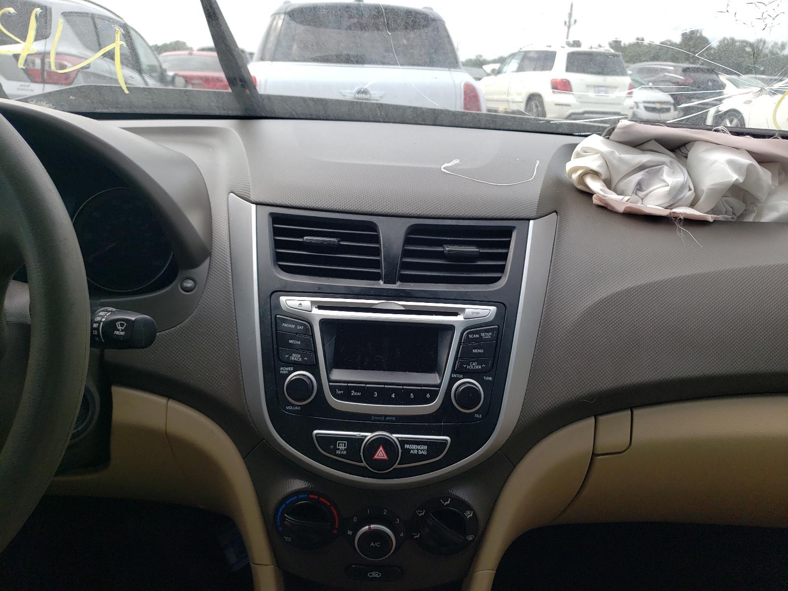 Photo 9 from auction – 2014 HYUNDAI ACCENT GLS with VIN KMHCT4AE1EU642552