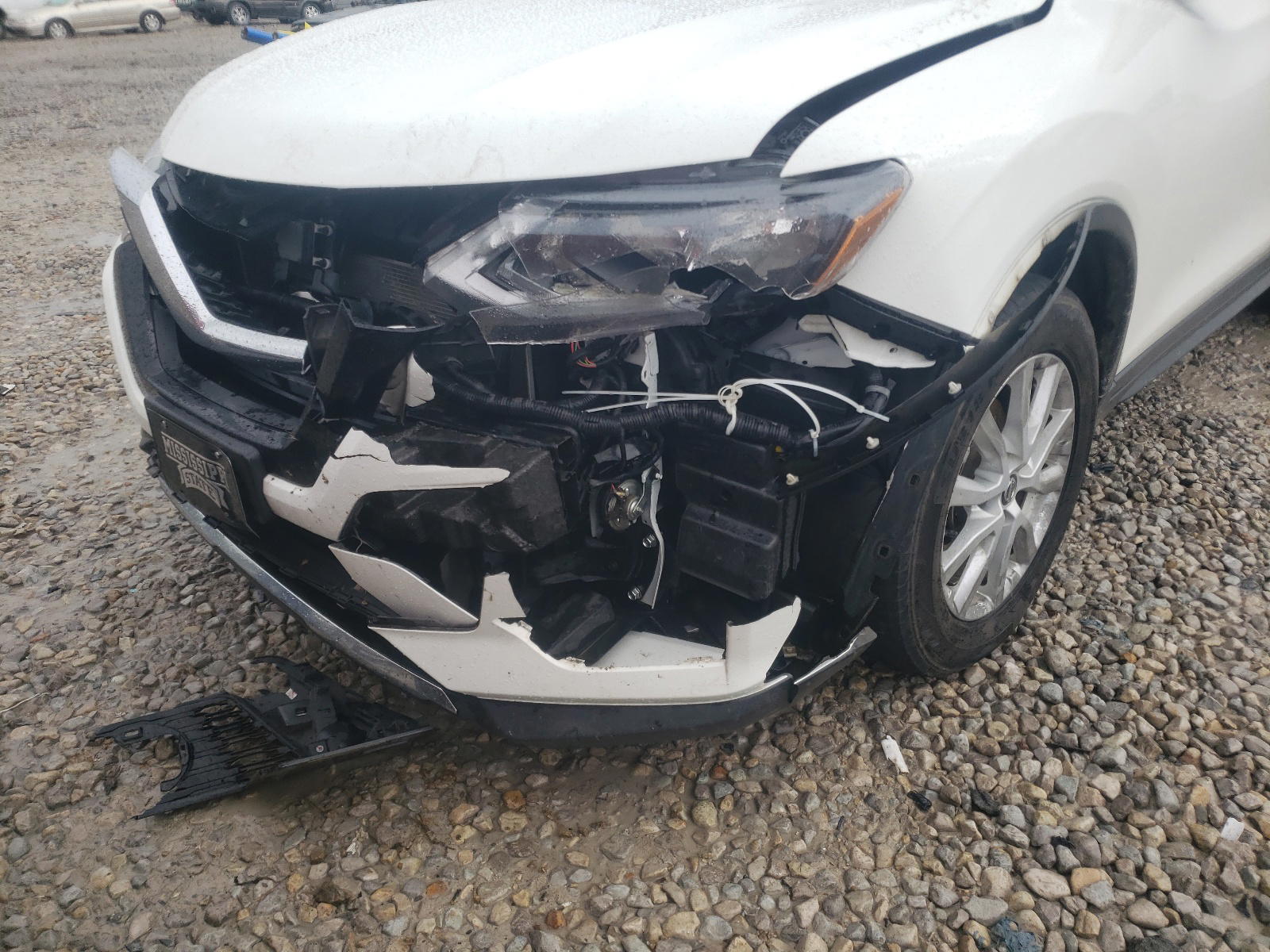 Photo 9 from auction – 2018 NISSAN ROGUE S with VIN KNMAT2MT1JP587233