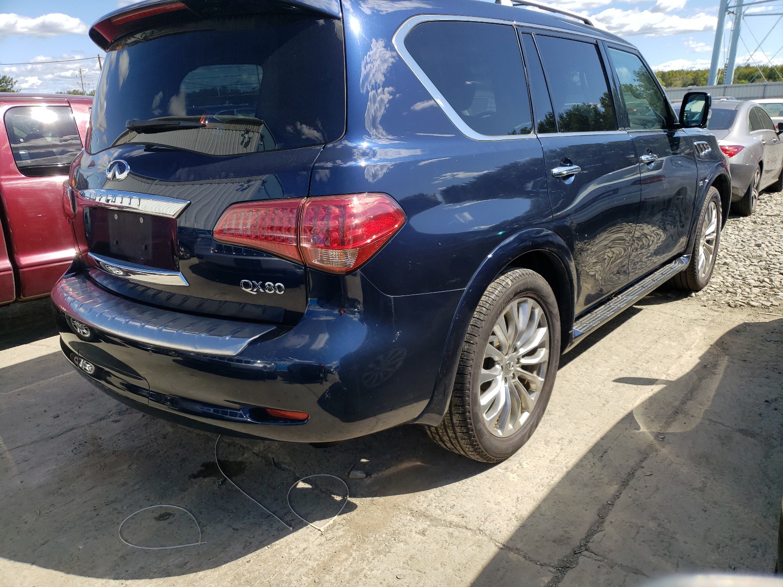 Photo 4 from auction – 2015 INFINITI QX80 with VIN JN8AZ2NC9F9370381