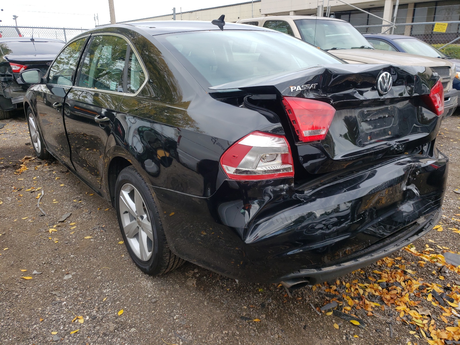 Photo 3 from auction – 2014 VOLKSWAGEN PASSAT SE with VIN 1VWBT7A3XEC117587