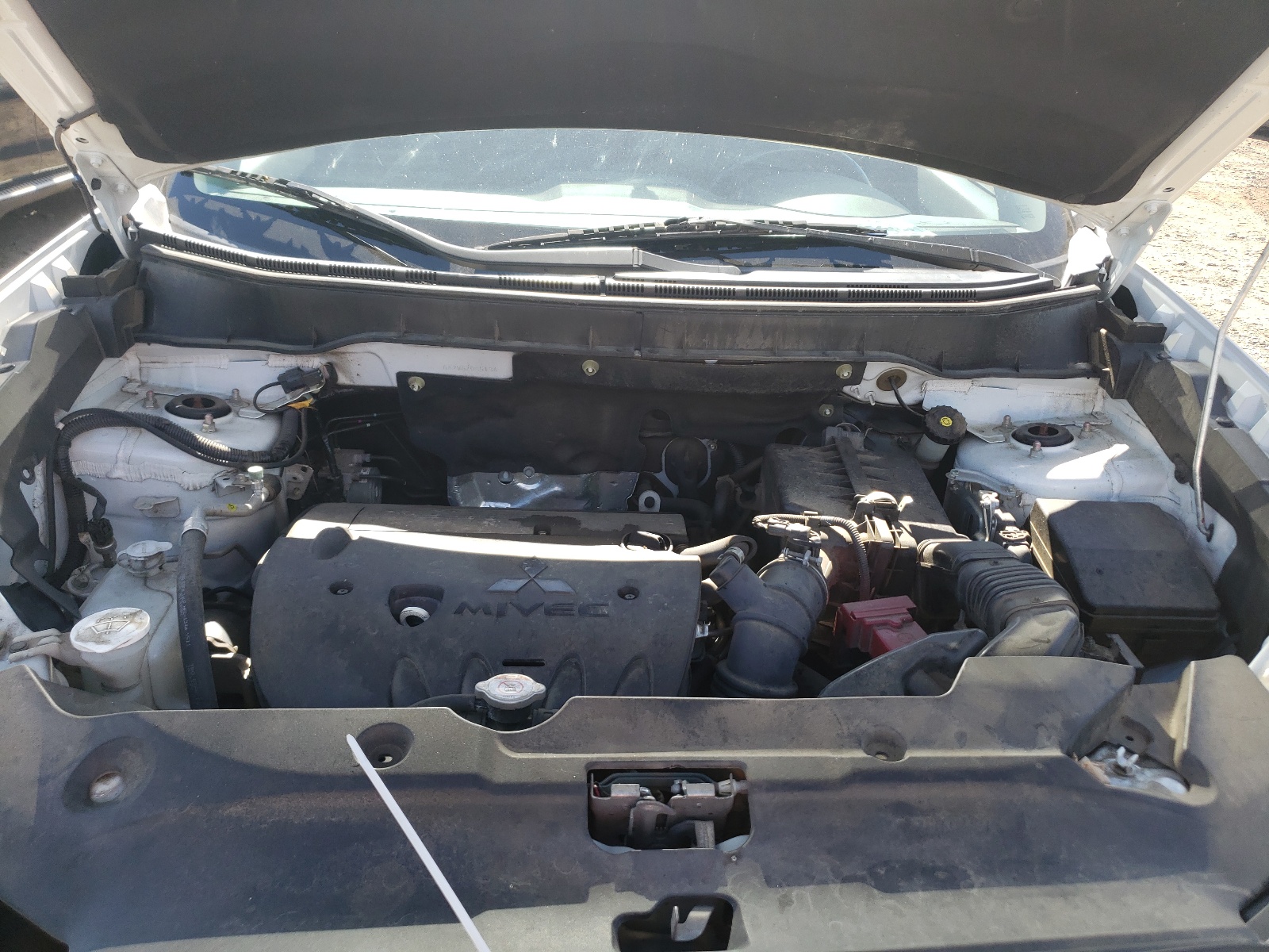 Zdjęcie 7 z aukcji – 2016 MITSUBISHI OUTLANDER z VIN JA4AR3AU0GZ035134