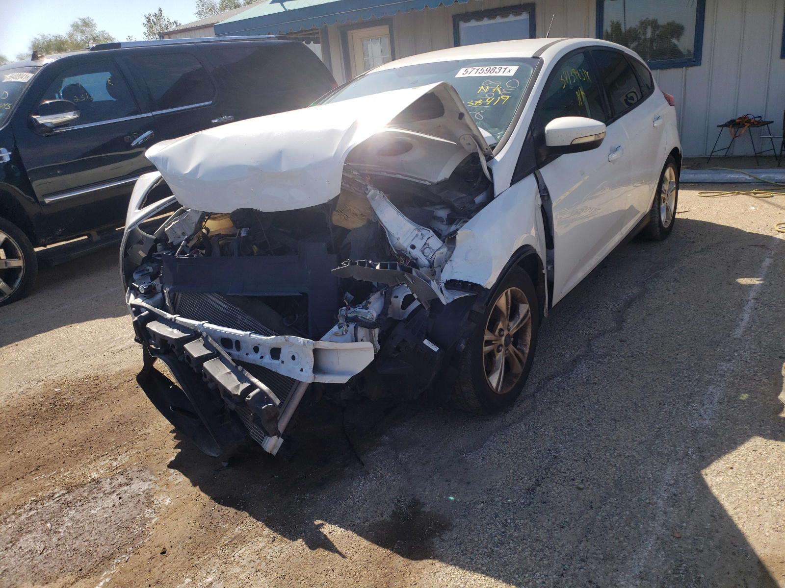 Photo 2 from auction – 2014 FORD FOCUS SE with VIN 1FADP3K28EL258419