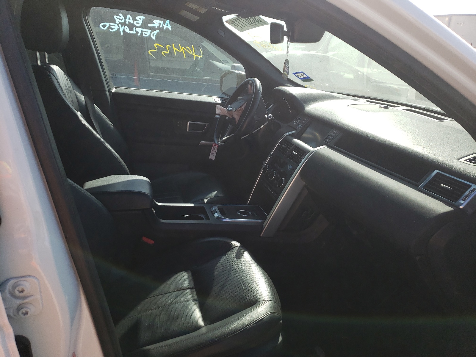 Photo 5 from auction – 2016 LAND ROVER DISCOVERY with VIN SALCR2BGXGH625583