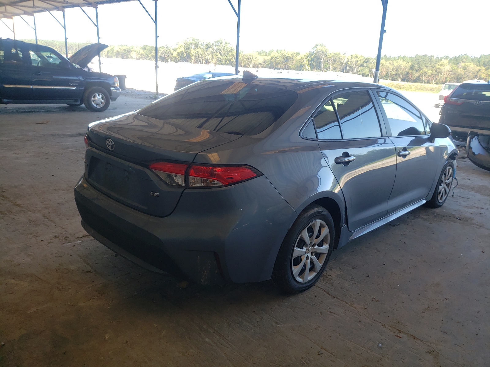 Photo 4 from auction – 2020 TOYOTA COROLLA LE with VIN 5YFEPRAE0LP110301