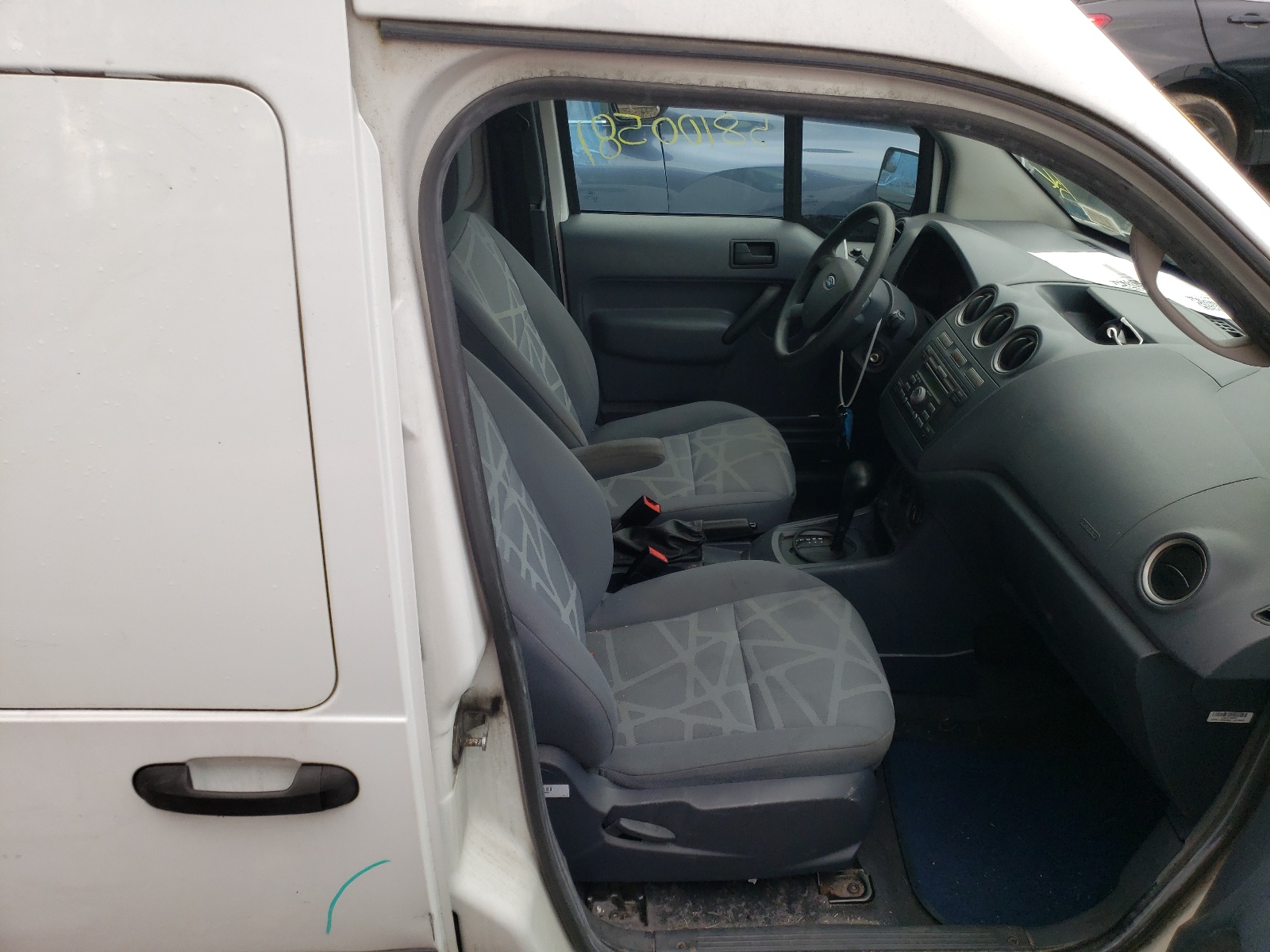 Photo 5 from auction – 2011 FORD TRANSIT CO with VIN NM0LS7BN8BT053231