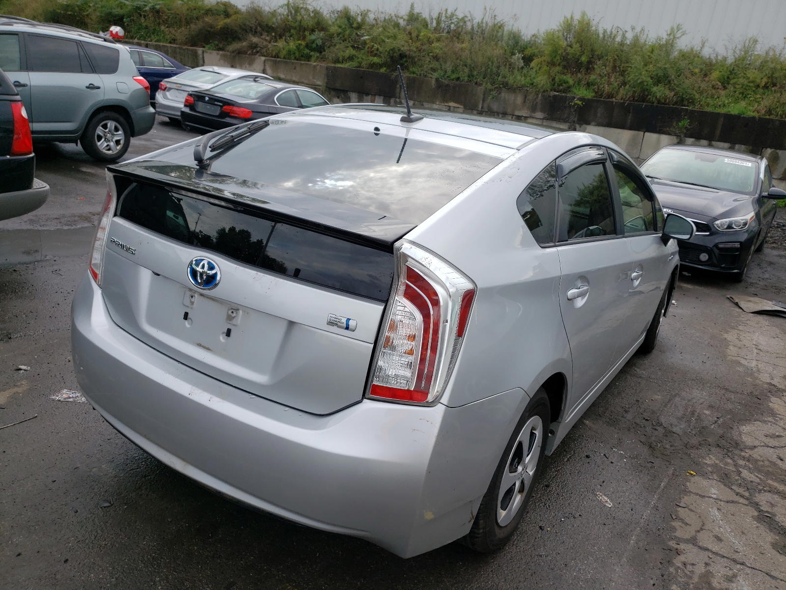 Photo 4 from auction – 2011 TOYOTA PRIUS with VIN JTDKN3DU9E1737692