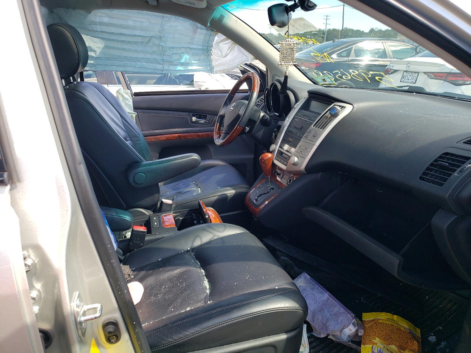Photo 5 from auction – 2006 LEXUS RX 330 with VIN 2T2HA31U96C105116