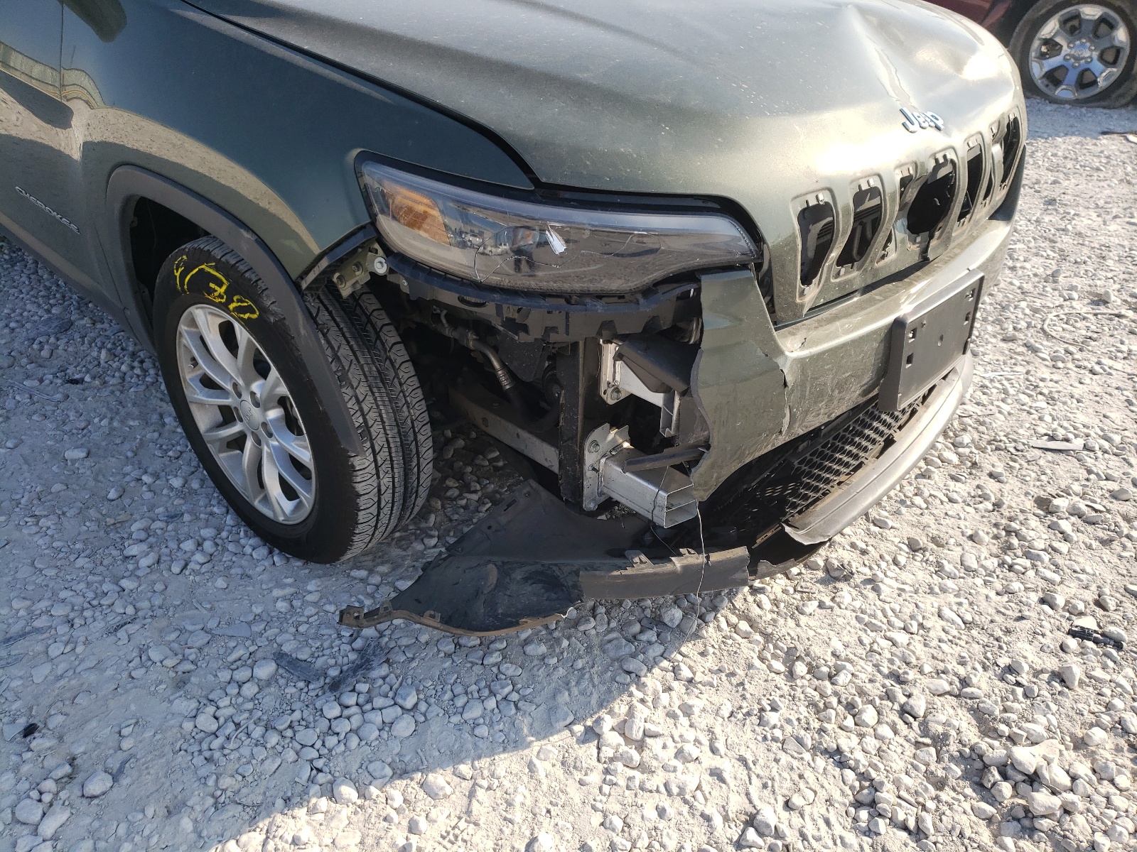 Photo 9 from auction – 2019 JEEP CHEROKEE L with VIN 1C4PJLCB5KD149803