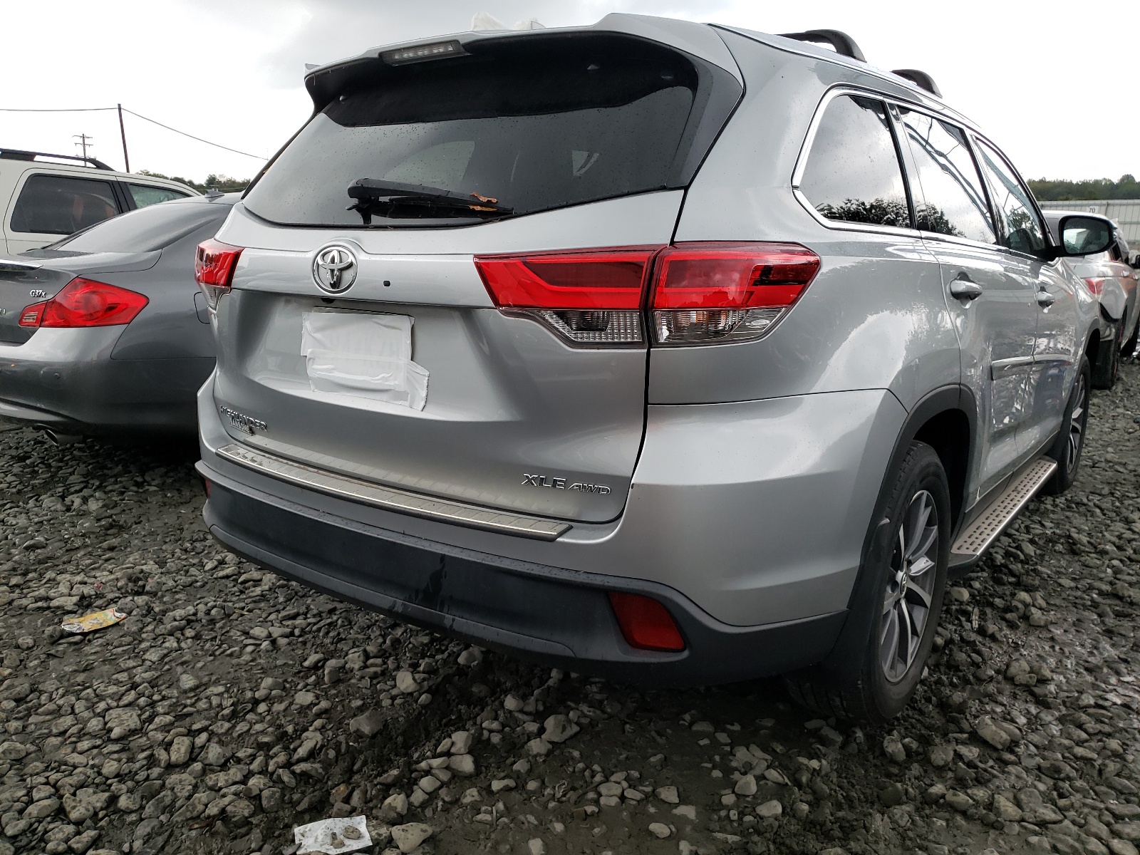 Photo 4 from auction – 2019 TOYOTA HIGHLANDER with VIN 5TDJZRFH2KS573588