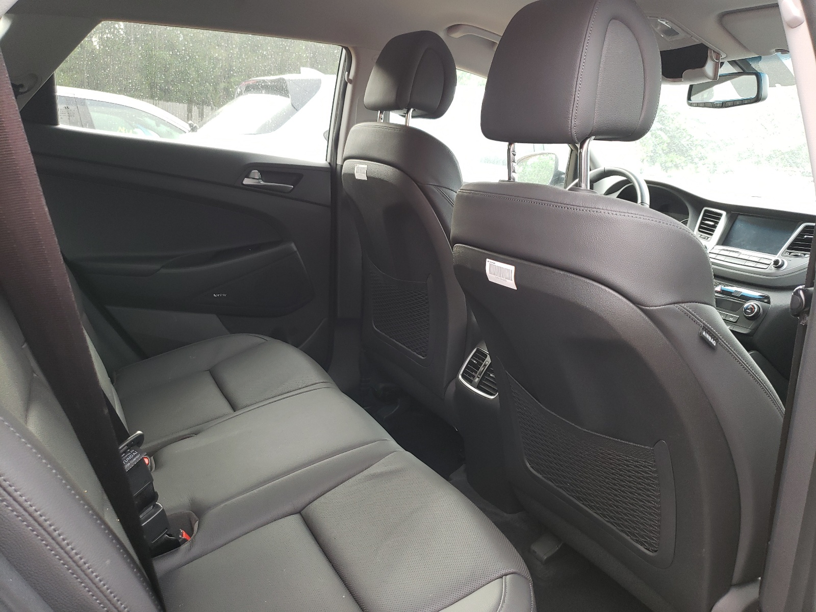 Photo 6 from auction – 2017 HYUNDAI TUCSON LIM with VIN KM8J3CA4XHU531172
