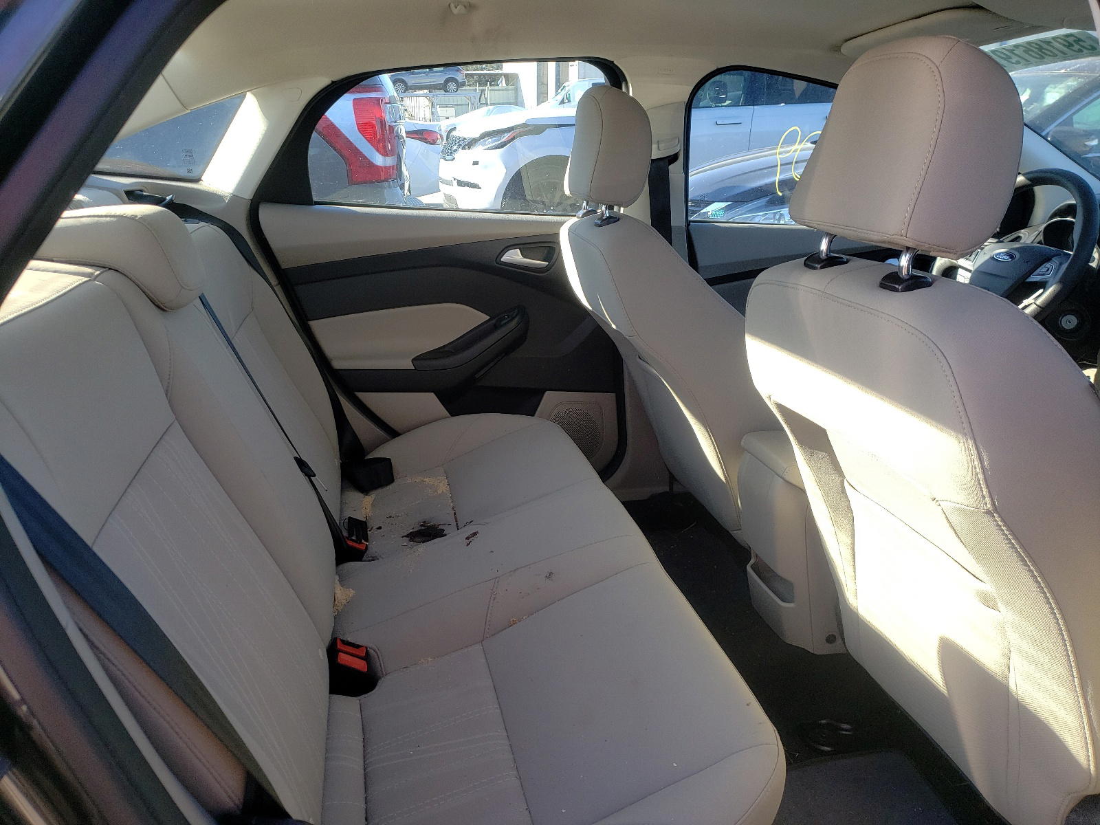 Photo 6 from auction – 2017 FORD FOCUS SE with VIN 1FADP3F23HL317326