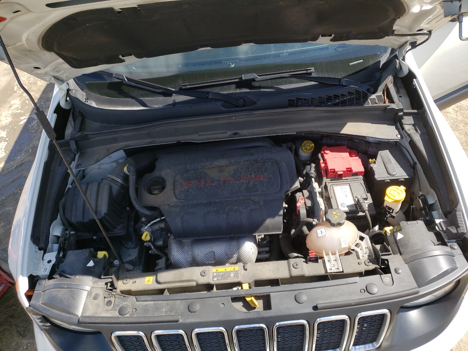 Photo 7 from auction – 2019 JEEP RENEGADE L with VIN ZACNJBBB3KPK00930
