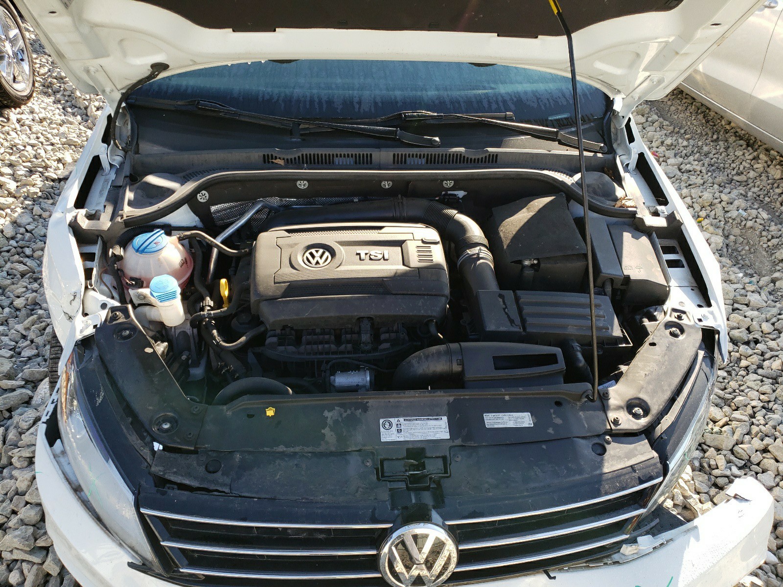 Photo 7 from auction – 2017 VOLKSWAGEN JETTA SEL with VIN 3VWL17AJ6HM333920