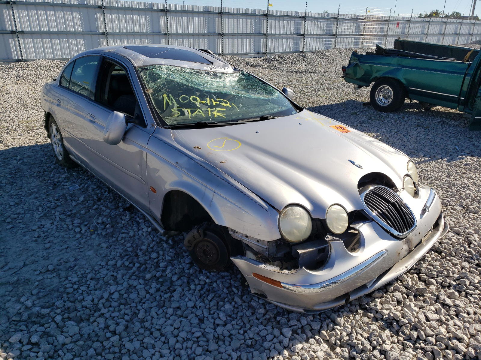 JAGUAR S-TYPE 2000 with VIN SAJDA01C0YFL63402 - Photo from auction