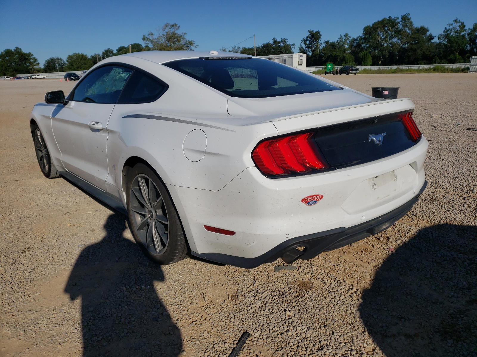 Photo 3 from auction – 2018 FORD MUSTANG with VIN 1FA6P8TH7J5161977