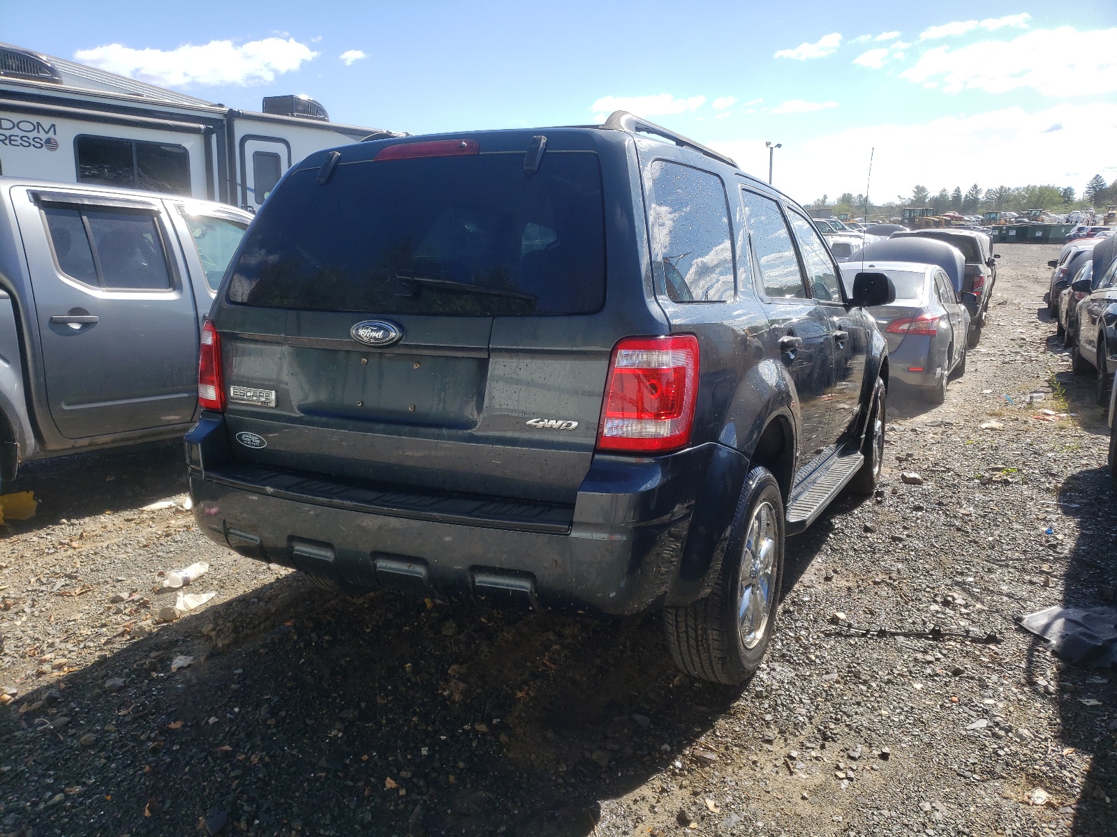 Photo 4 from auction – 2008 FORD ESCAPE XLT with VIN 1FMCU931X8KB14383