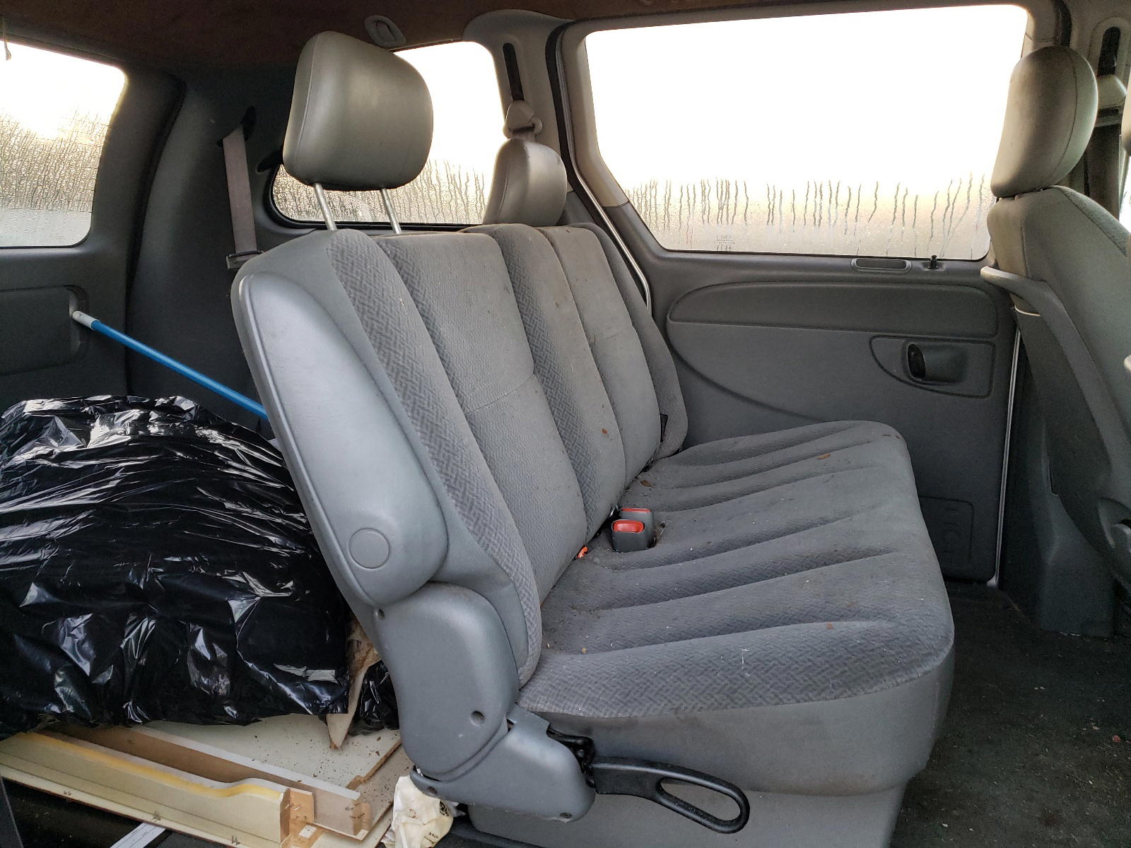 Photo 6 from auction – 2005 DODGE CARAVAN SE with VIN 1D4GP25RX5B395784
