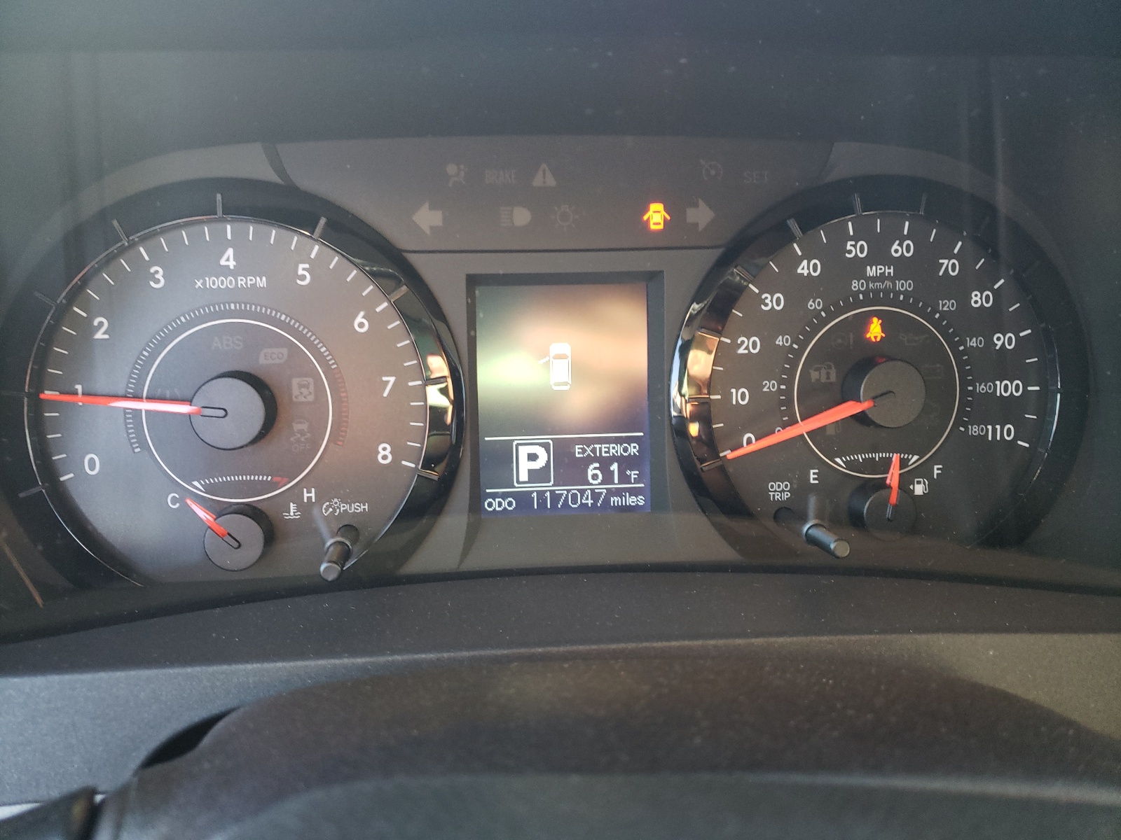 Photo 8 from auction – 2015 TOYOTA SIENNA LE with VIN 5TDKK3DC3FS662699