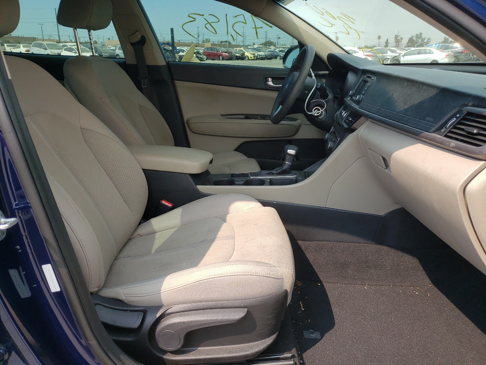 Photo 5 from auction – 2017 KIA OPTIMA LX with VIN 5XXGT4L32HG152035