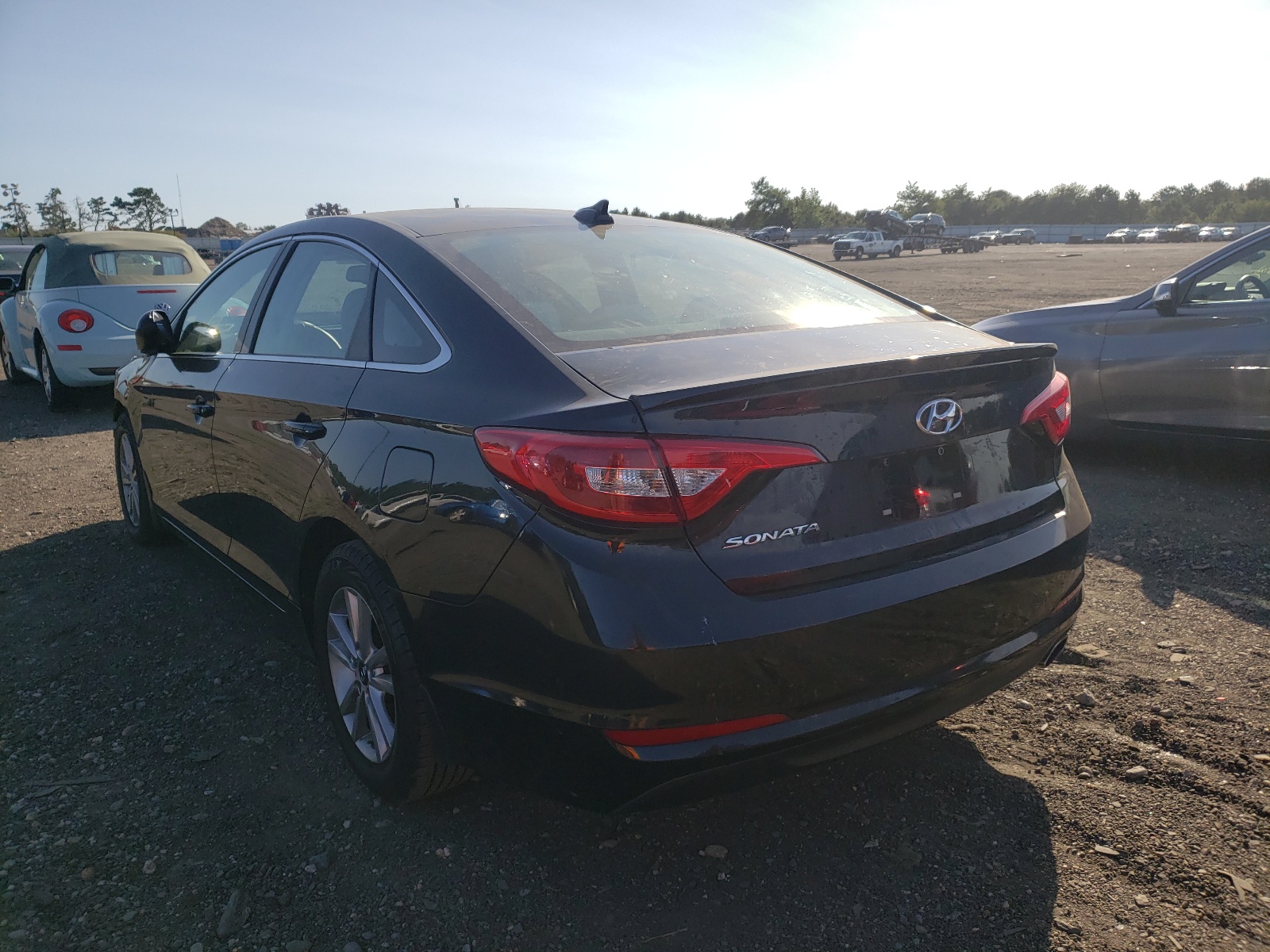 Photo 3 from auction – 2016 HYUNDAI SONATA SE with VIN 5NPE24AF7GH407367