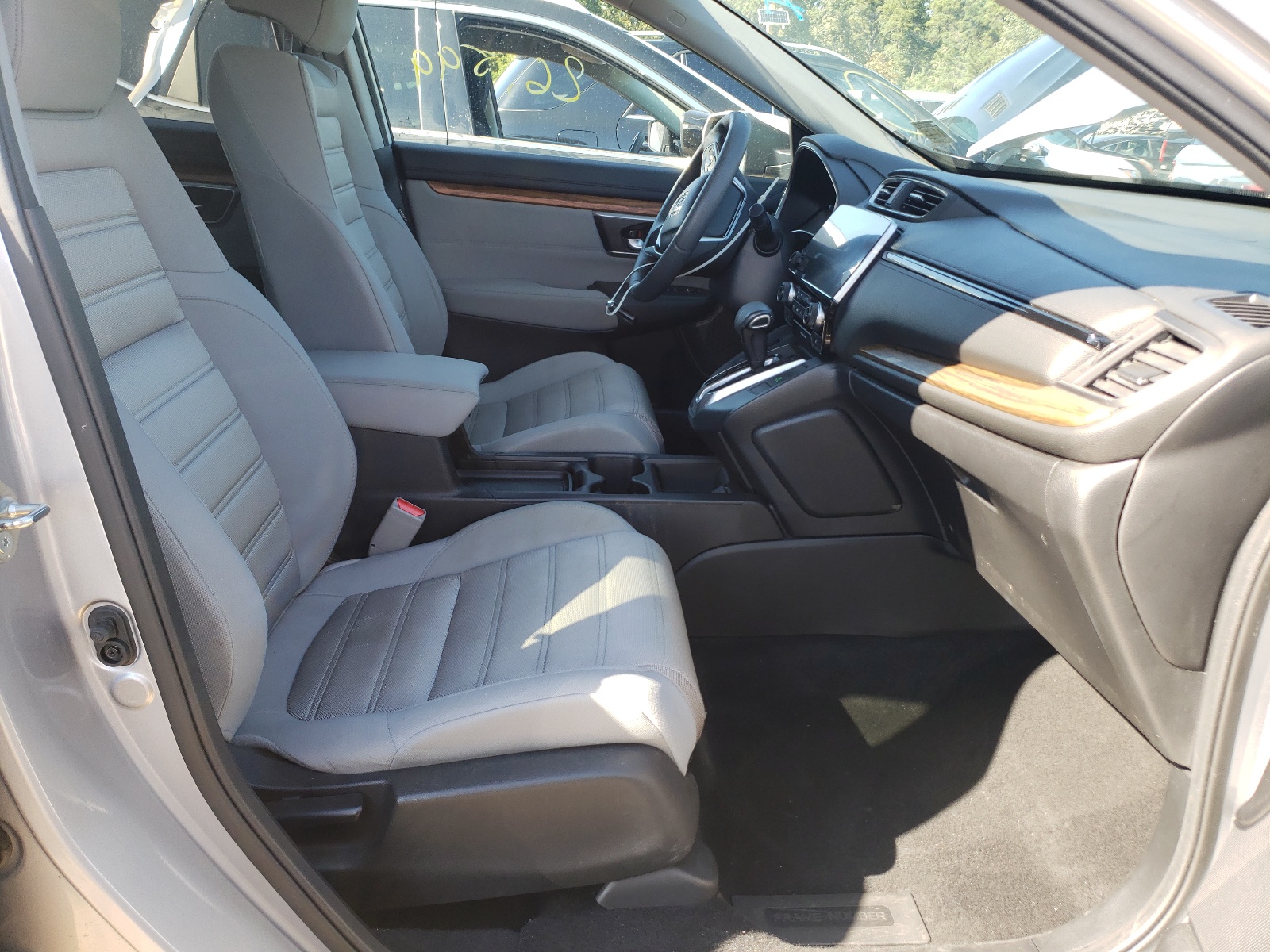 Photo 6 from auction – 2018 HONDA CR-V EX with VIN 7FARW2H56JE033979