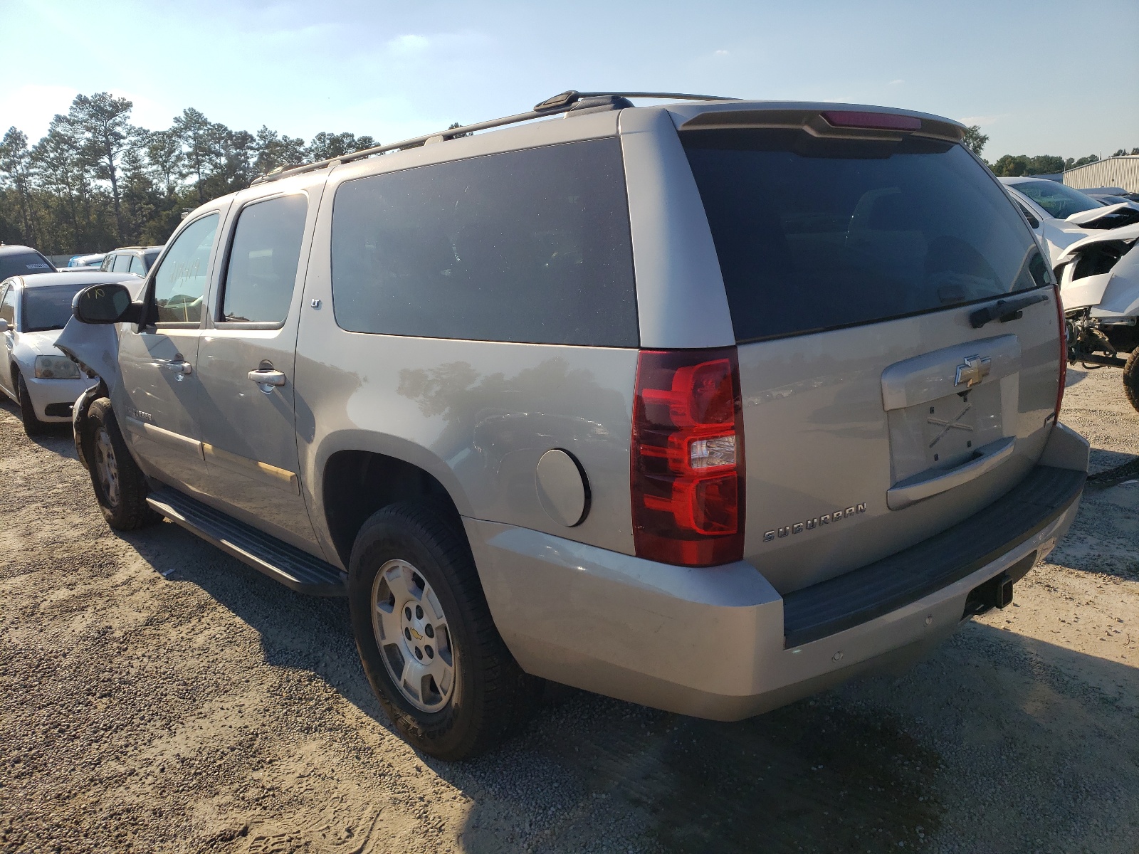 Photo 3 from auction – 2008 CHEVROLET SUBURBAN K with VIN 3GNFK16348G203578