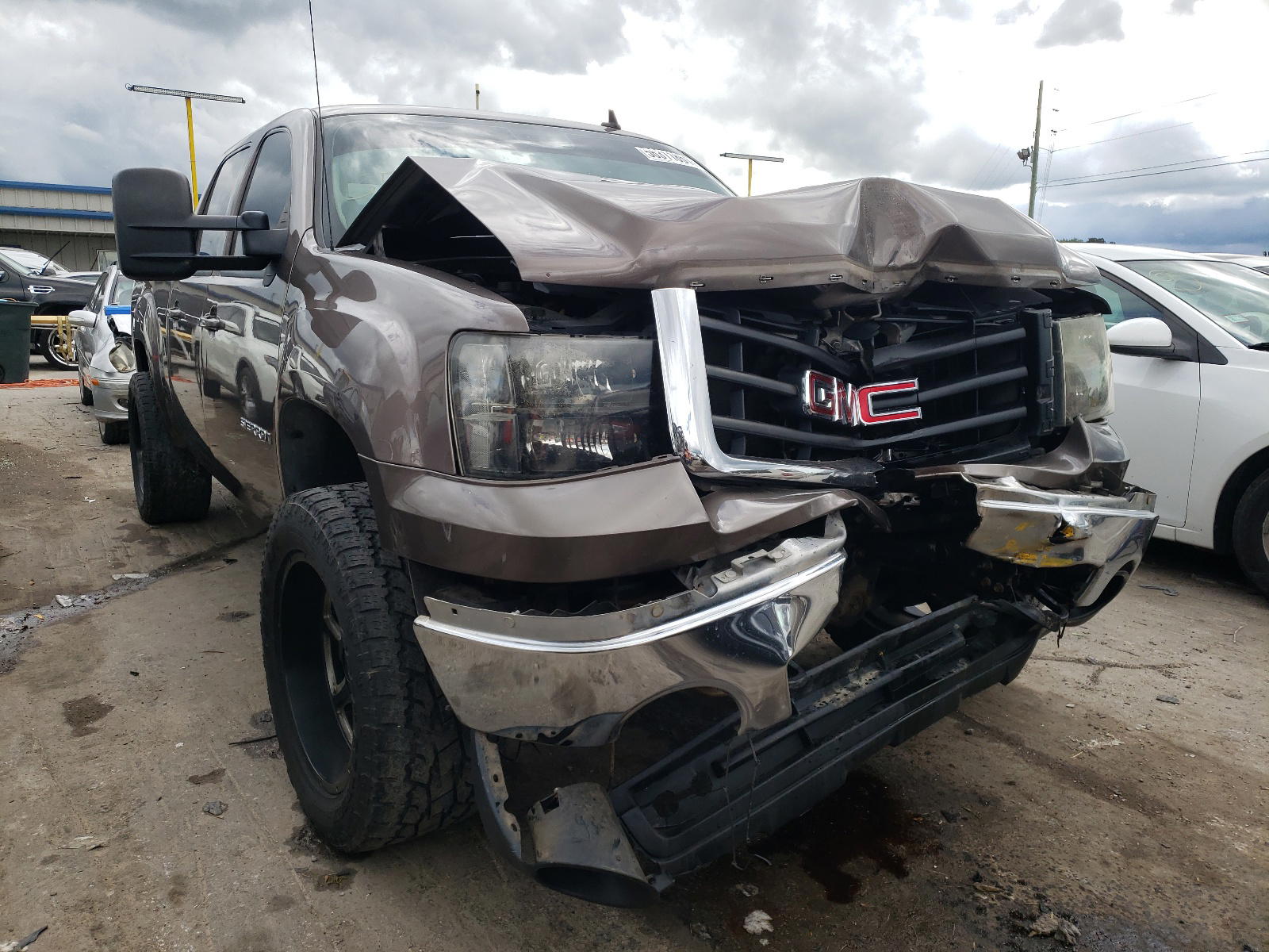 GMC NEW SIERRA 2007 with VIN 2GTEK13MX71584216 - Photo from auction