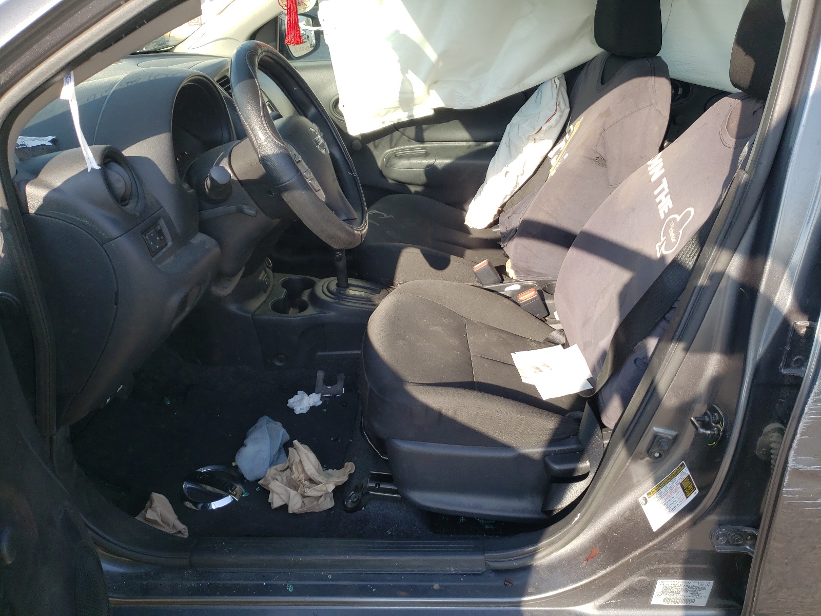 Photo 5 from auction – 2019 NISSAN VERSA S with VIN 3N1CN7AP8KL826929