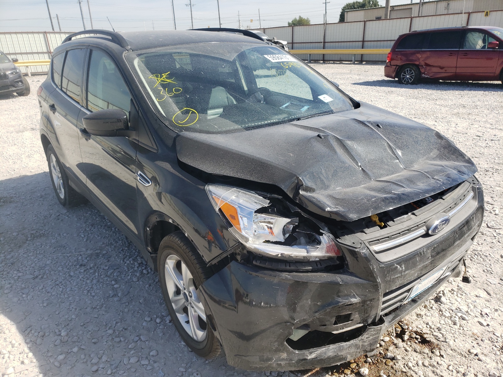 Zdjęcie 1 z aukcji – 2014 FORD ESCAPE SE z VIN 1FMCU9G97EUC59851