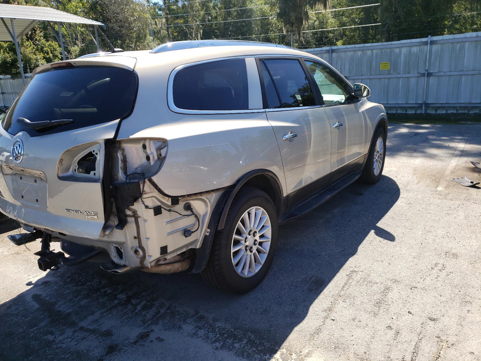 Photo 4 from auction – 2010 BUICK ENCLAVE CX with VIN 5GALRBED5AJ141590