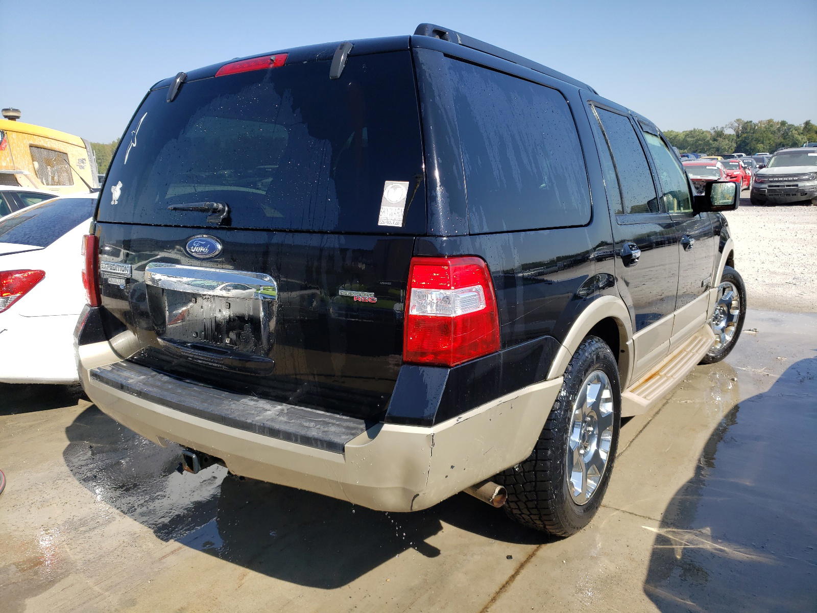 Photo 4 from auction – 2007 FORD EXPEDITION with VIN 1FMFU18507LA85611