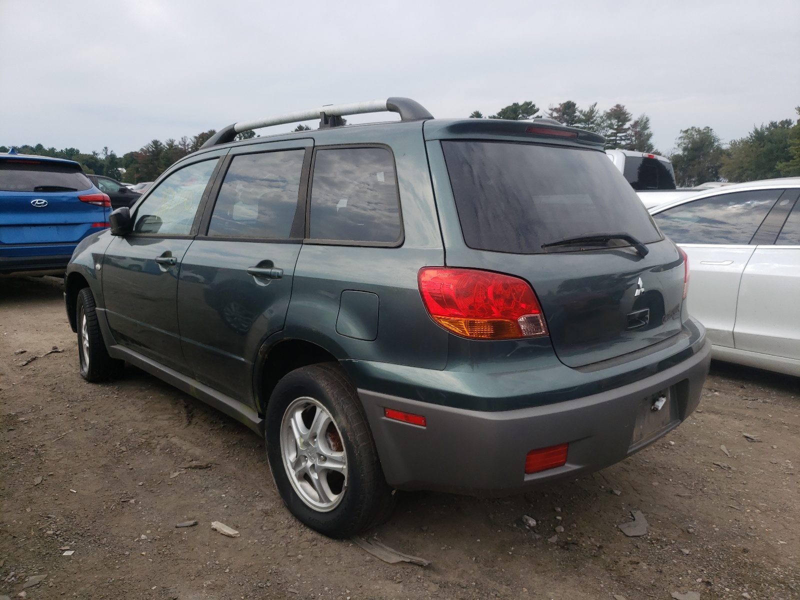 Photo 3 from auction – 2003 MITSUBISHI OUTLANDER with VIN JA4LZ31G03U026105