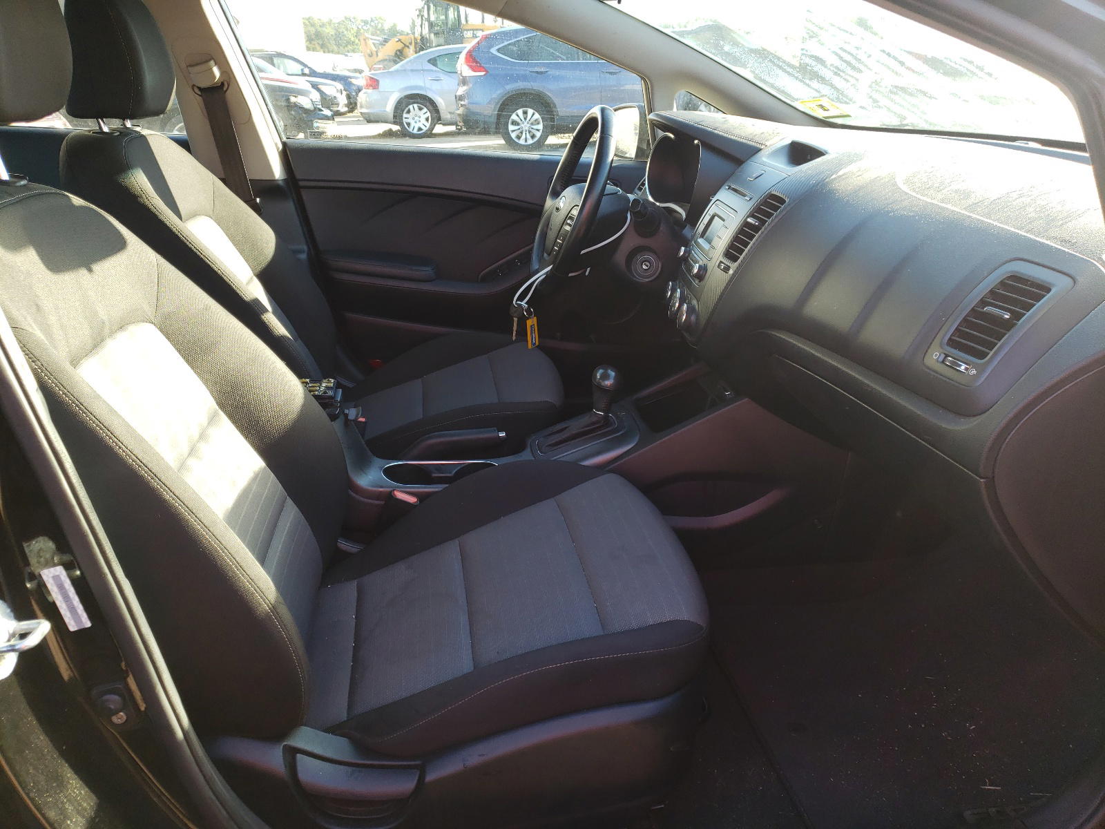 Photo 5 from auction – 2015 KIA FORTE EX with VIN KNAFX4A85F5339377