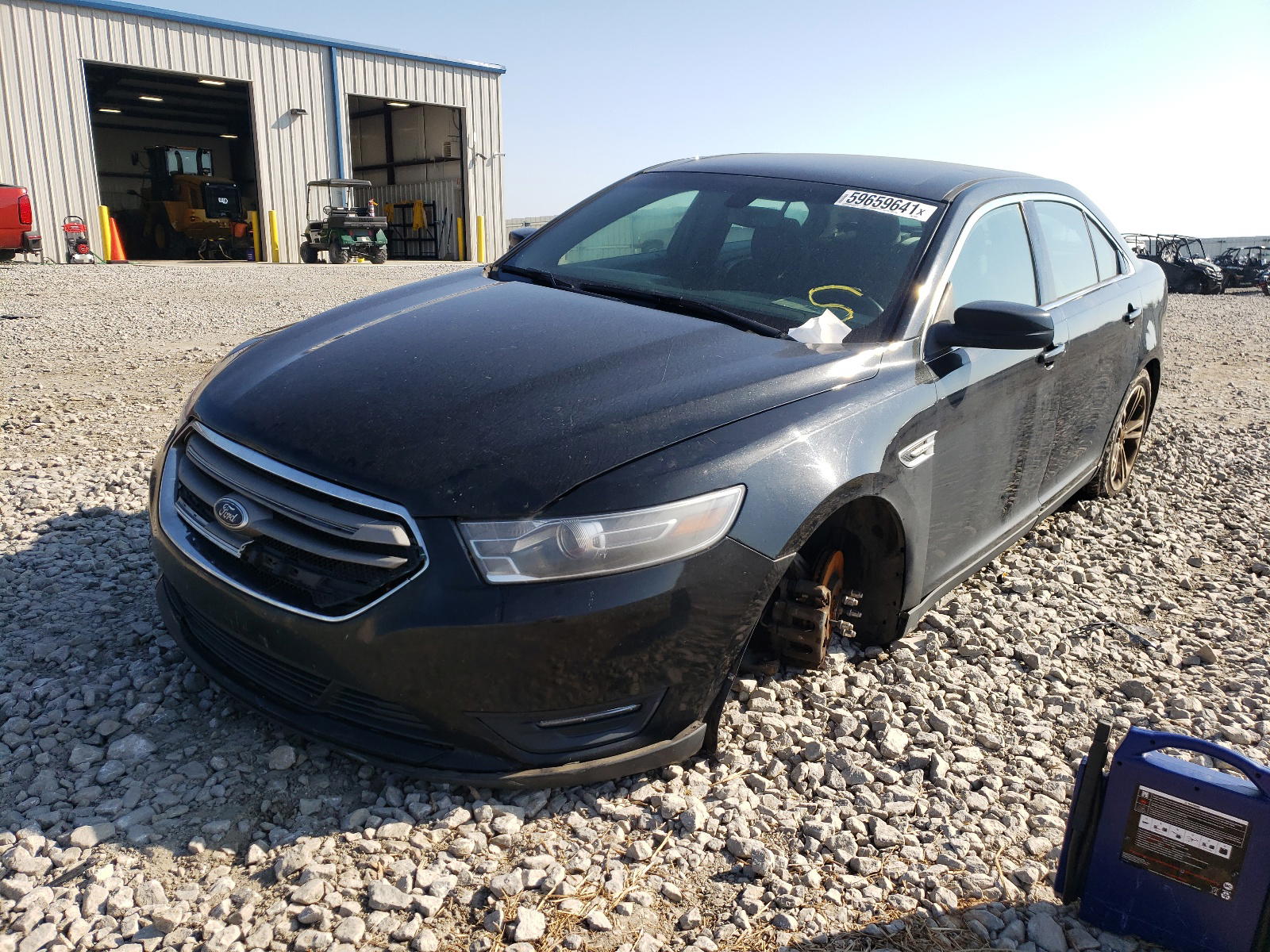 Photo 2 from auction – 2015 FORD TAURUS SEL with VIN 1FAHP2H86FG170485