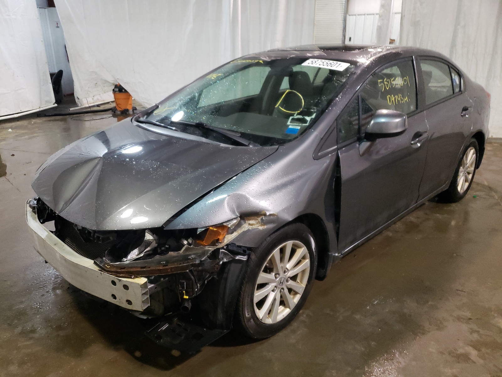 Photo 2 from auction – 2012 HONDA CIVIC EXL with VIN 2HGFB2F96CH582581
