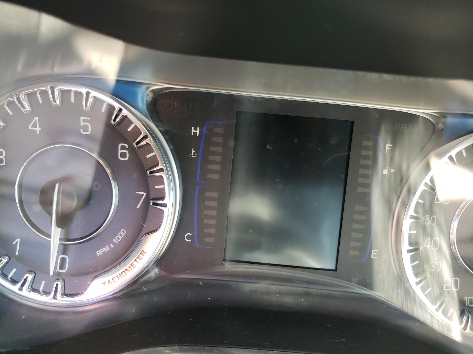 Photo 8 from auction – 2015 CHRYSLER 200 LIMITE with VIN 1C3CCCAB6FN640266