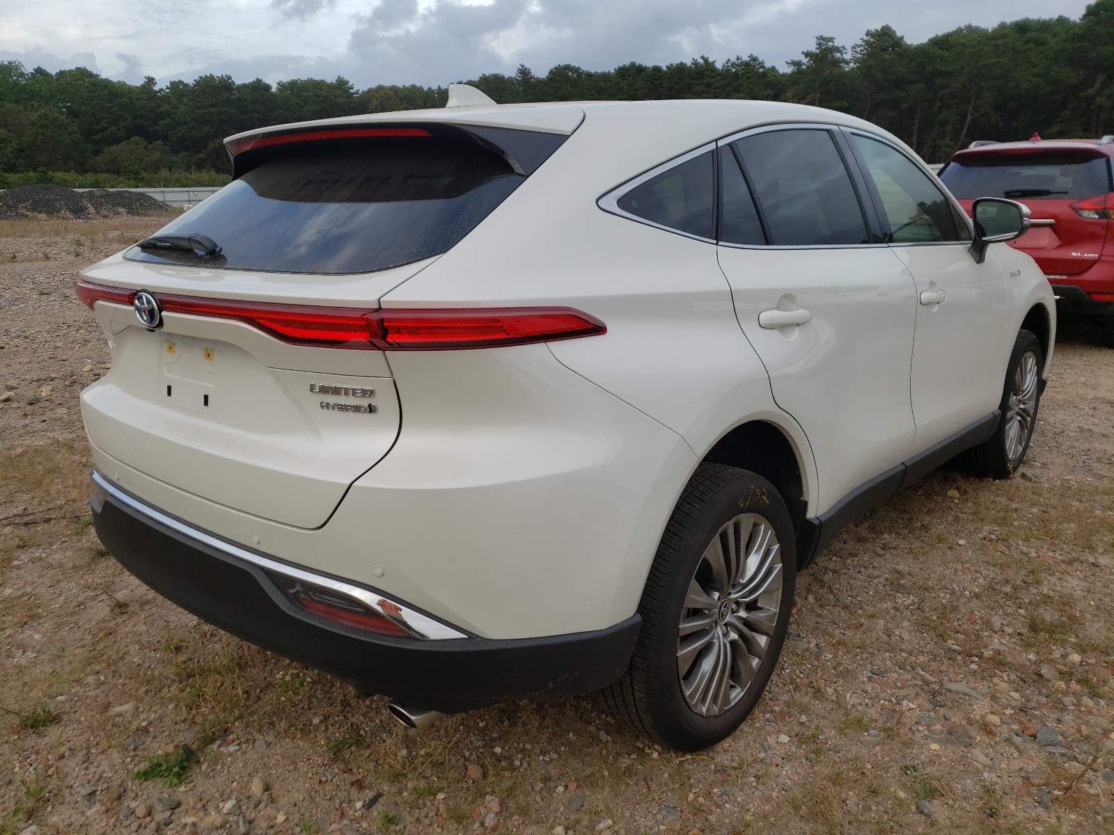 Photo 4 from auction – 2021 TOYOTA VENZA LE with VIN JTEAAAAH1MJ043494