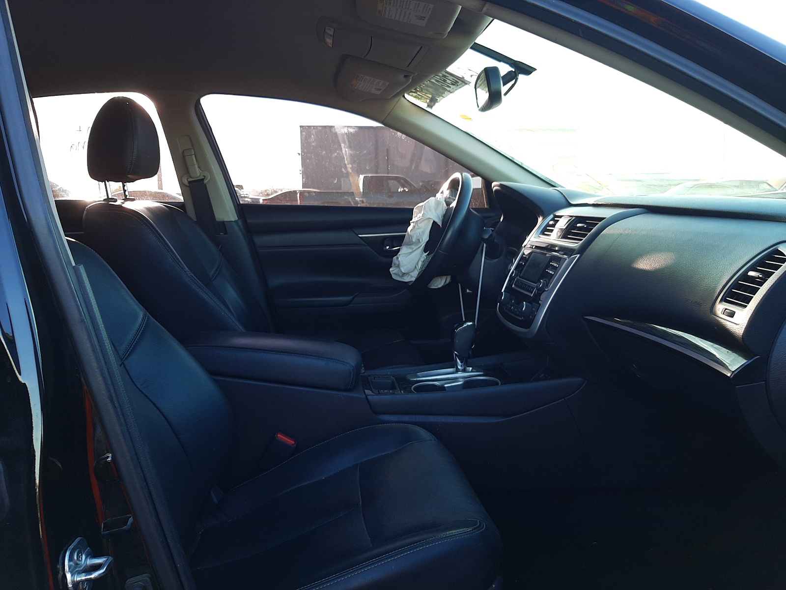 Photo 5 from auction – 2018 NISSAN ALTIMA 2.5 with VIN 1N4AL3AP2JC150822