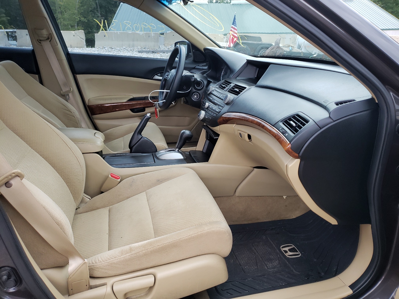 Photo 5 from auction – 2011 HONDA ACCORD EX with VIN 1HGCP2F76BA063174