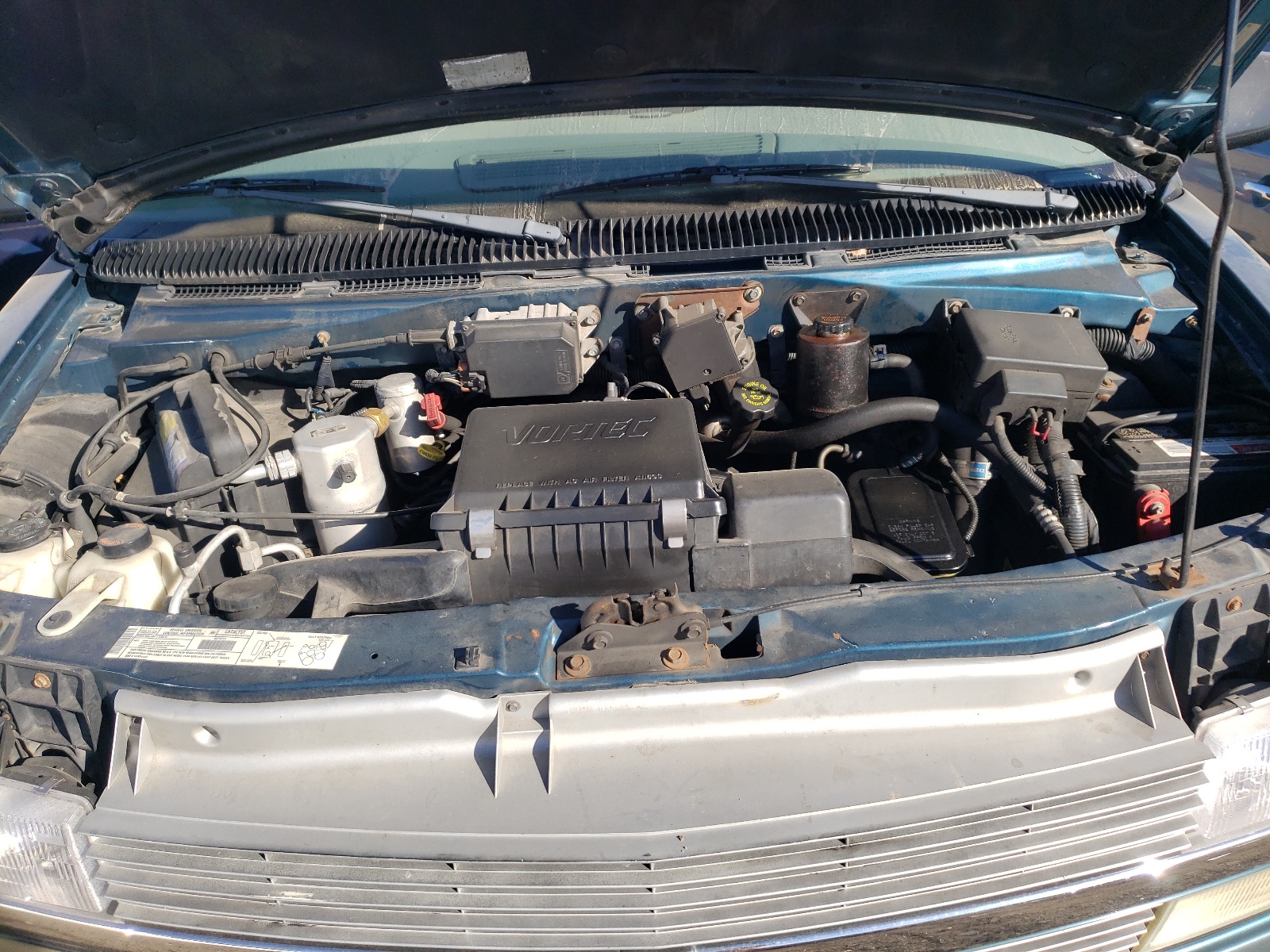 Photo 7 from auction – 2000 CHEVROLET ASTRO with VIN 1GNDM19W8YB208184
