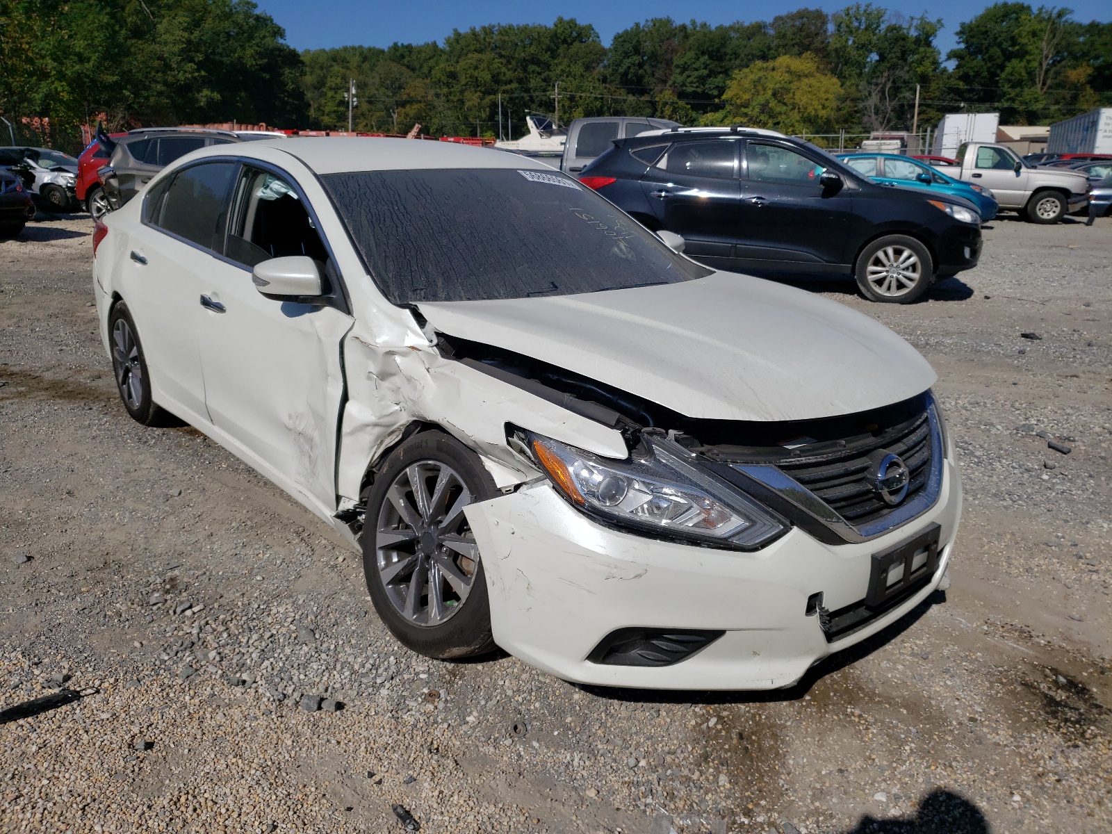 NISSAN ALTIMA 2.5 2017 with VIN 1N4AL3AP4HC213008 - Photo from auction