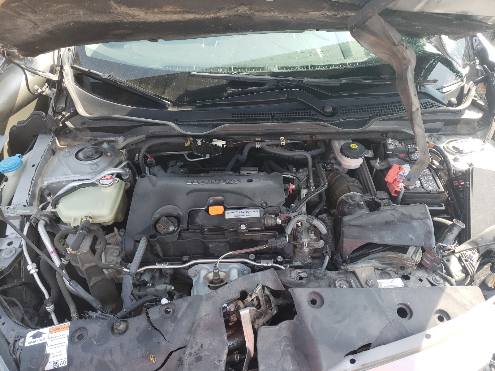 Photo 7 from auction – 2017 HONDA CIVIC LX with VIN 19XFC2F50HE015424
