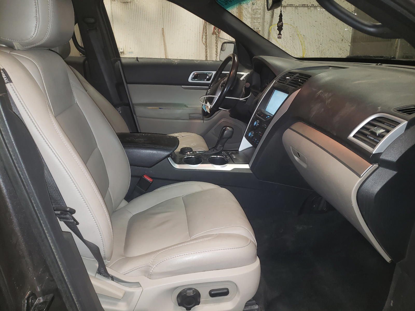Photo 5 from auction – 2011 FORD EXPLORER X with VIN 1FMHK8D80BGA39740