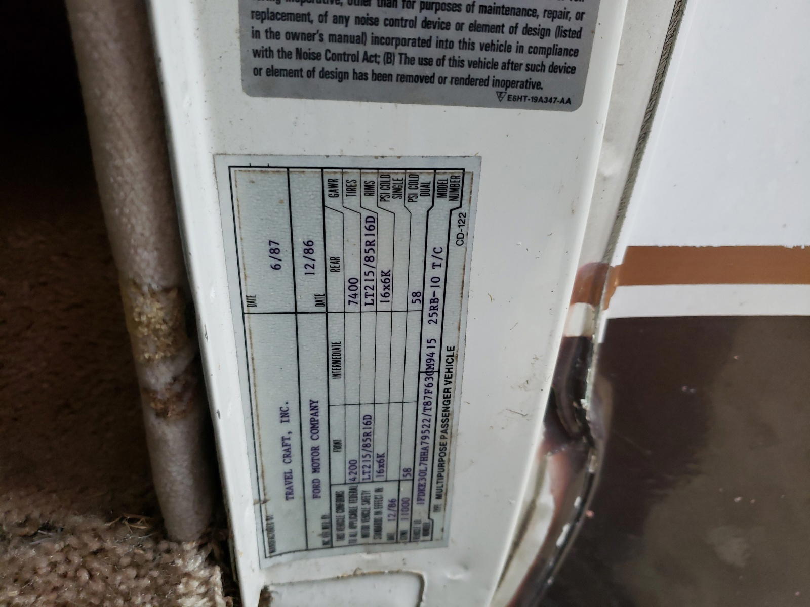 Photo 10 from auction – 1987 FORD ECONO with VIN 1FDKE30L7HHA79522