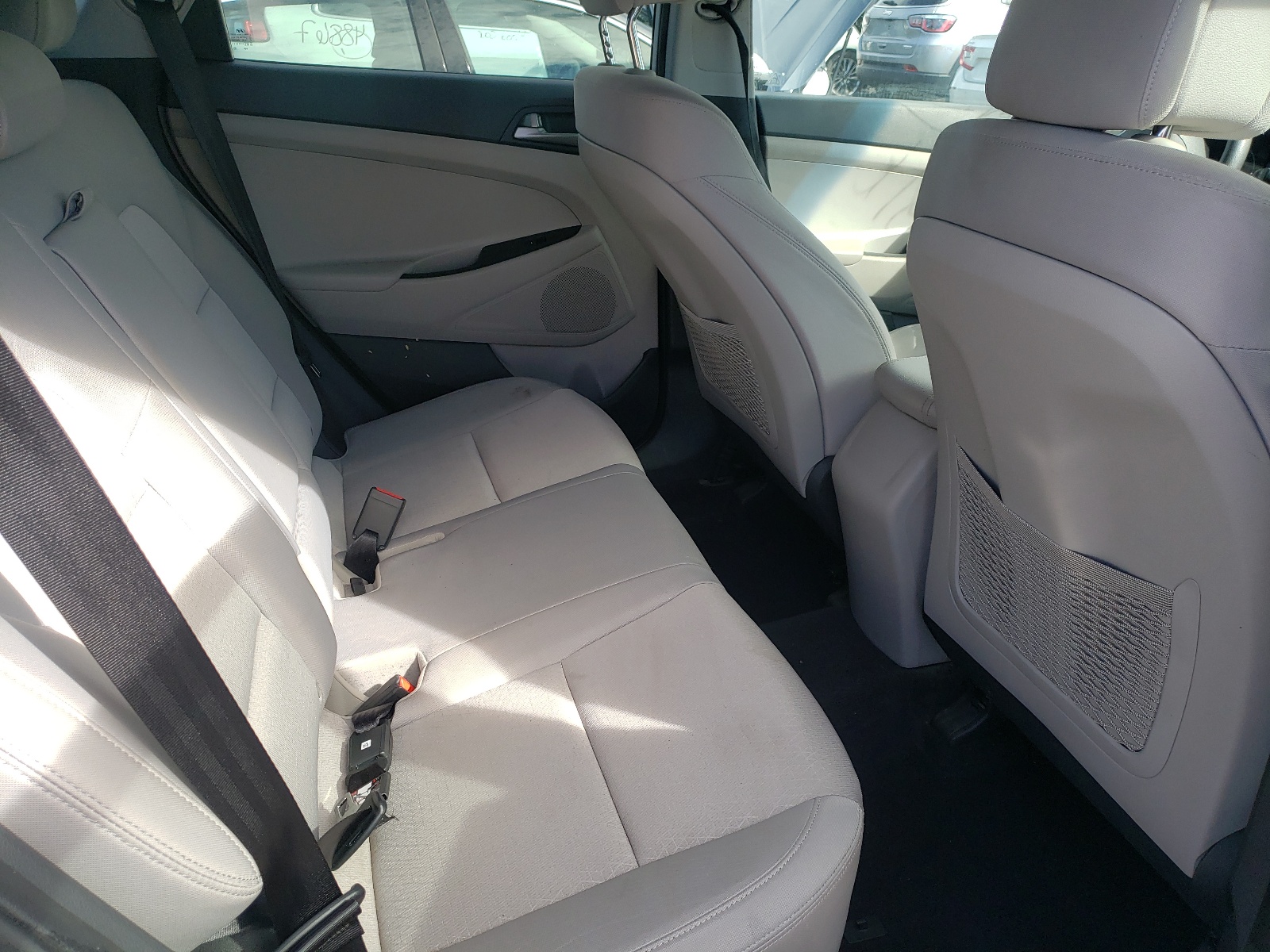 Photo 6 from auction – 2018 HYUNDAI TUCSON SE with VIN KM8J2CA45JU822347