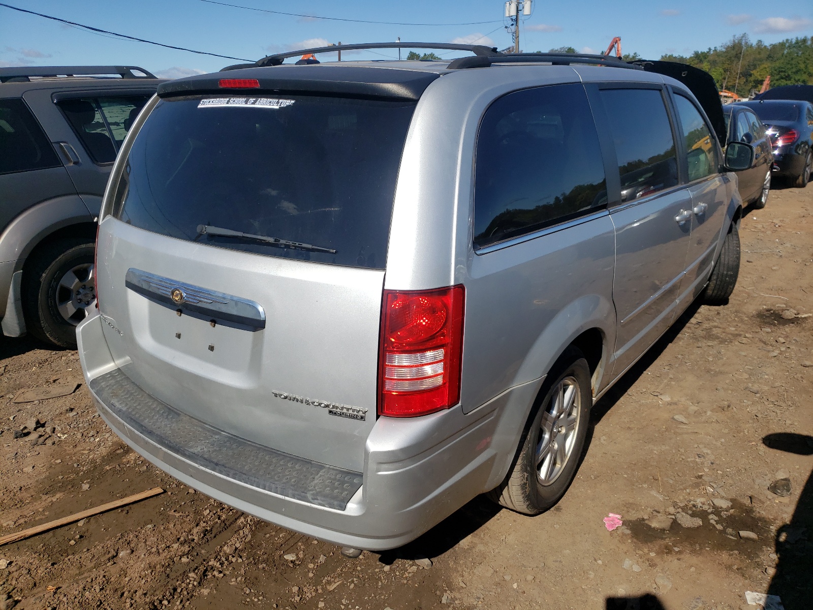 Photo 4 from auction – 2010 CHRYSLER TOWN & COU with VIN 2A4RR5D17AR369937
